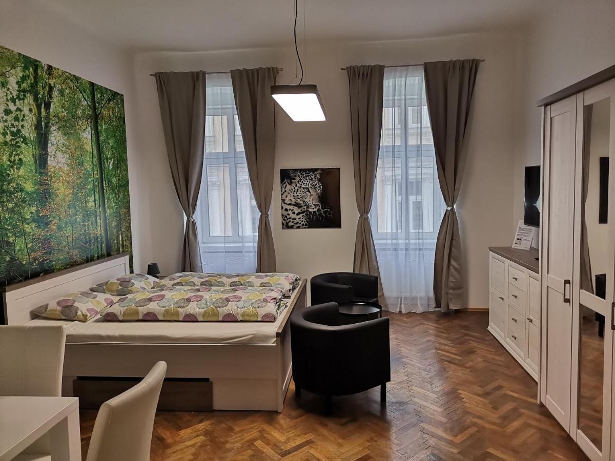 Apartments Near Schoenbrunn Wina Bagian luar foto